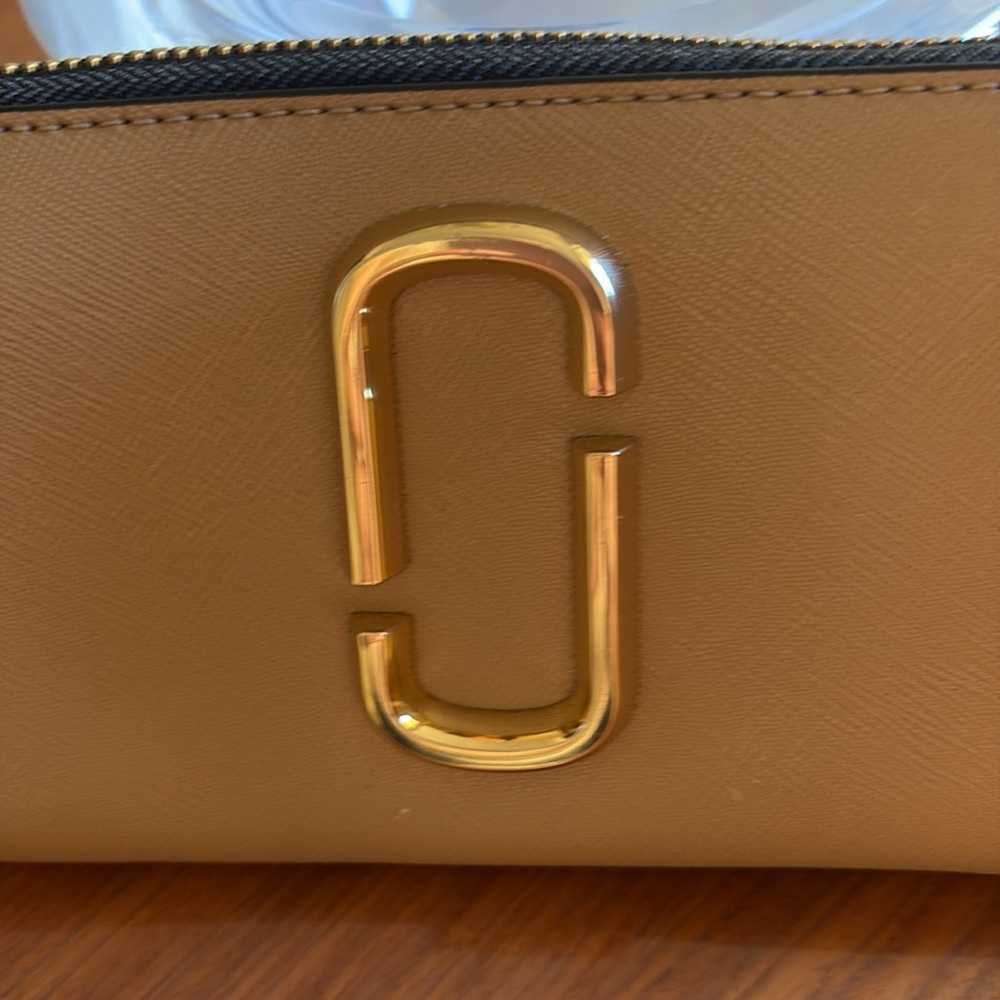Wallet - Picture 2 of 5